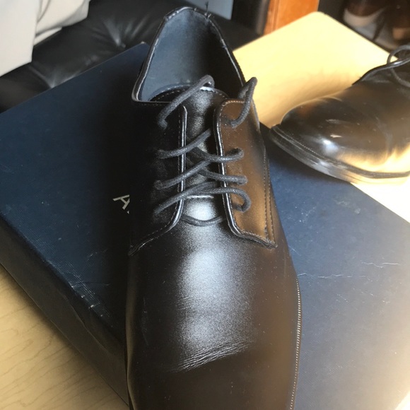 Joseph Abboud - Picture 4 of 5